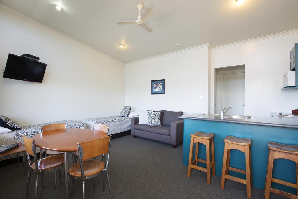 Beach House Motel Papamoa Eksteriør billede